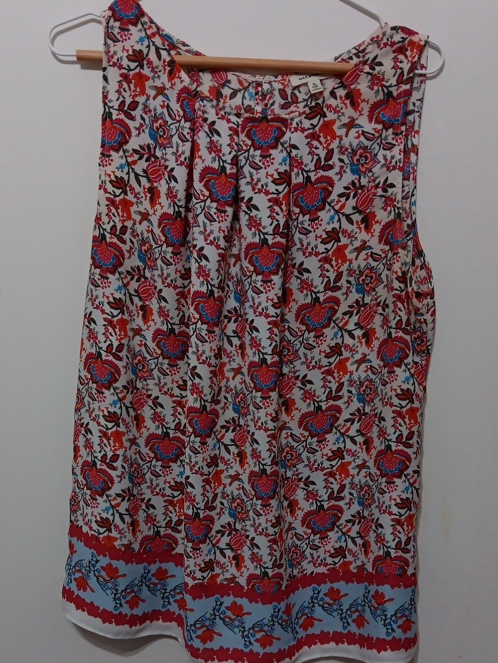 Max Studio Red, Blue & Black Floral Sleeveless Top